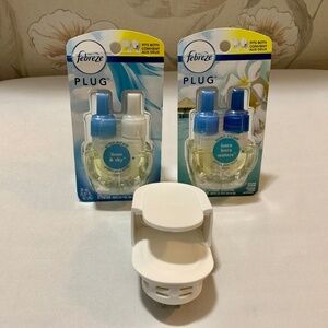 2 Febreze Plug Oil Refills - One (1) Bora Bora Waters, One (1) Linen & Sky
